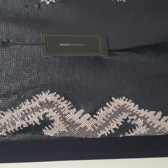 Black sequin pants with geometric design. - Picture 3 of 6